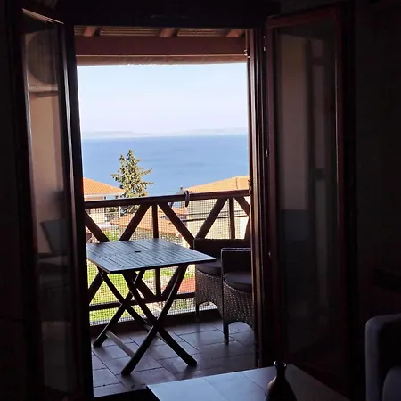 Sea View In Center Διαμέρισμα *