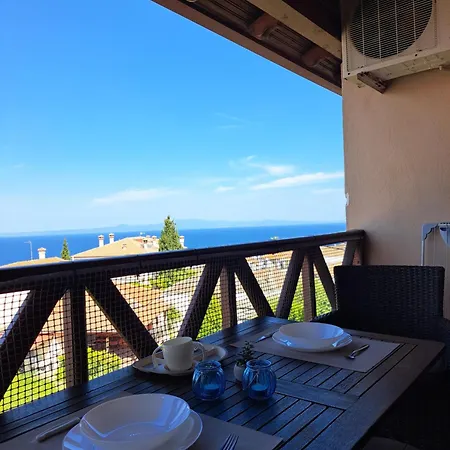 Sea View In Center Daire Afytos